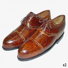 BROWN BUTTONED PAIR OF SHOES