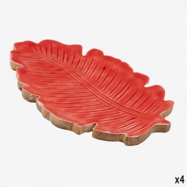 RED WOODEN PLATE SHAPED LIKE A G